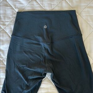 Lululemon Leggings (size 4, 23”)